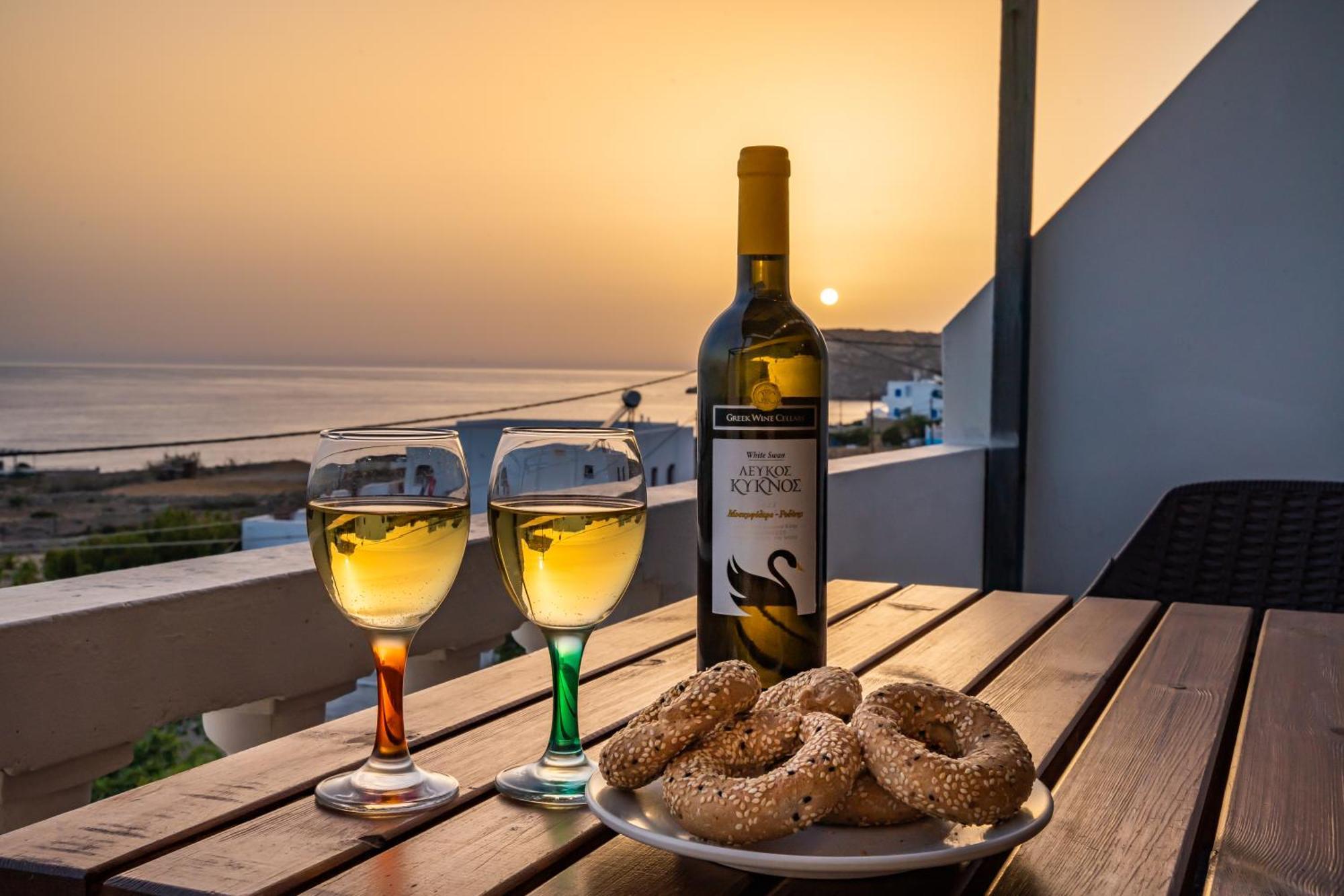 Sun Week Bay Hotel Lefkos  Exterior photo