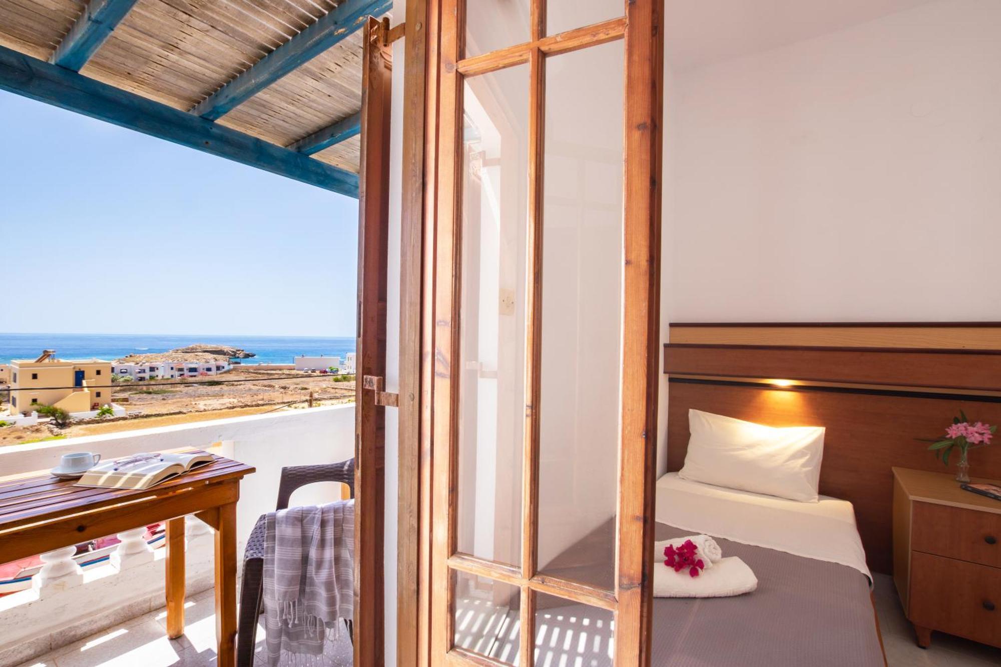 Sun Week Bay Hotel Lefkos  Exterior photo