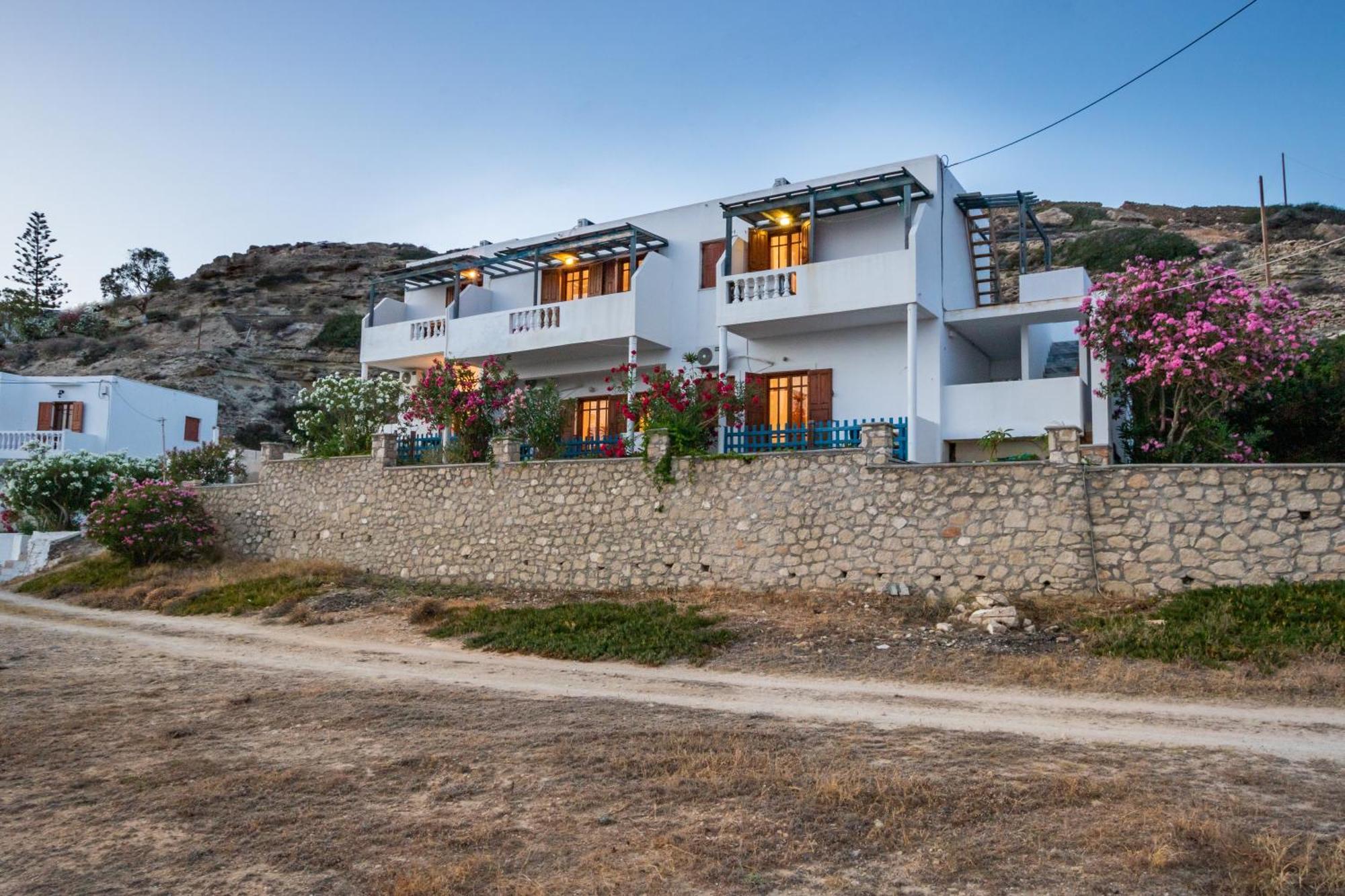 Sun Week Bay Hotel Lefkos  Exterior photo