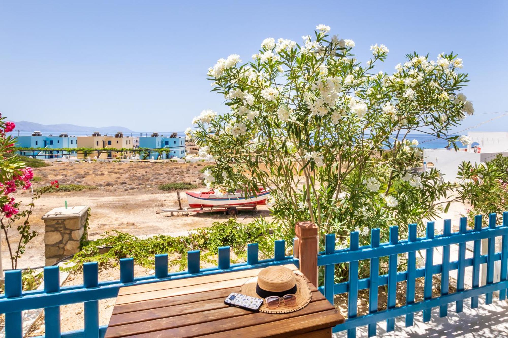 Sun Week Bay Hotel Lefkos  Exterior photo