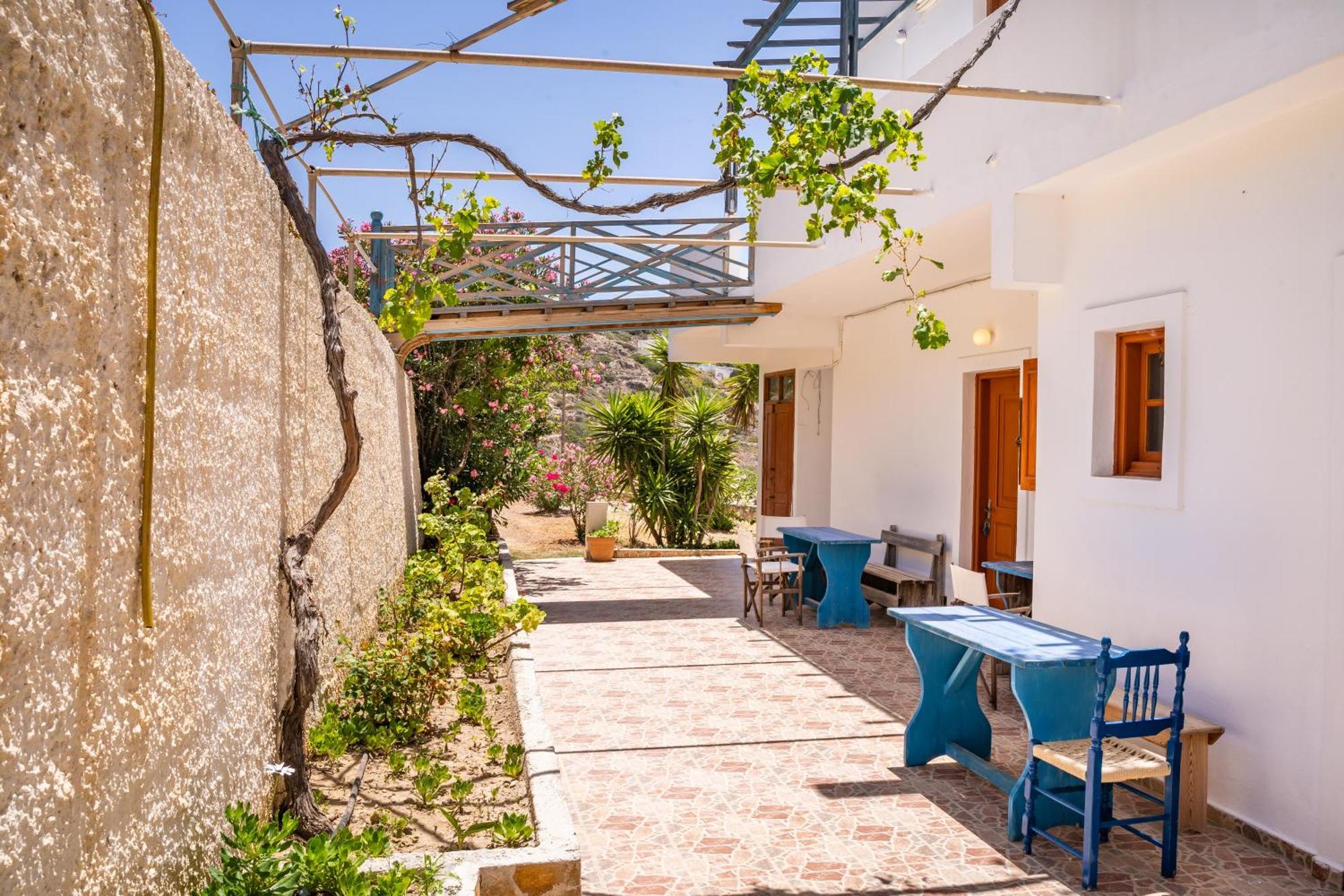 Sun Week Bay Hotel Lefkos  Exterior photo