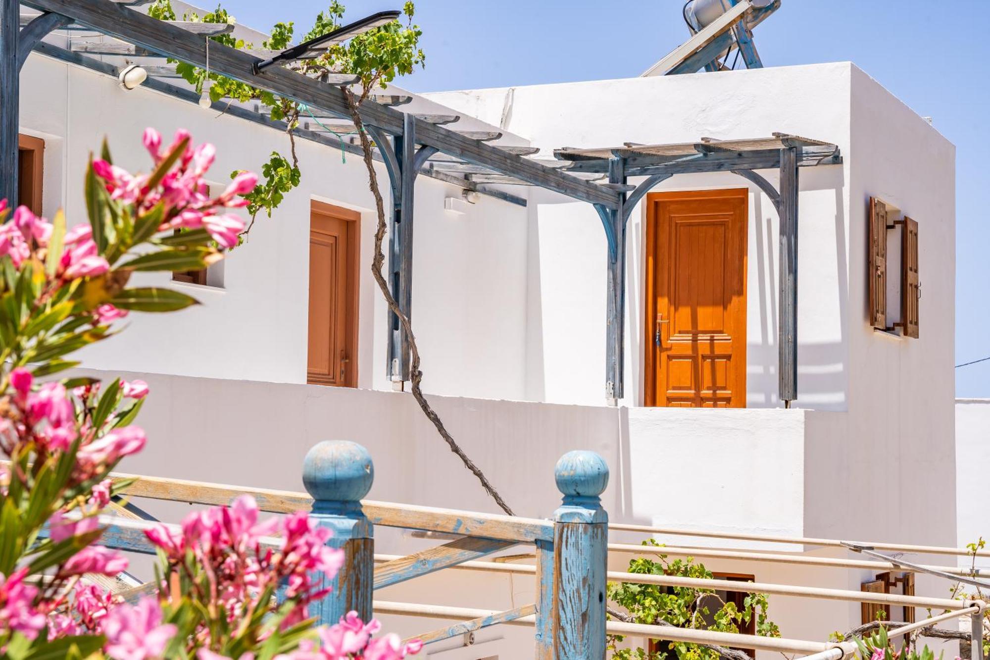 Sun Week Bay Hotel Lefkos  Exterior photo